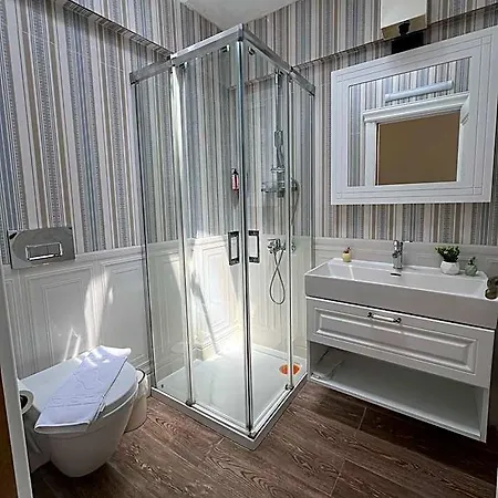 Alacati Disa Hotel *
