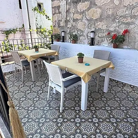Alacati Disa Otel *